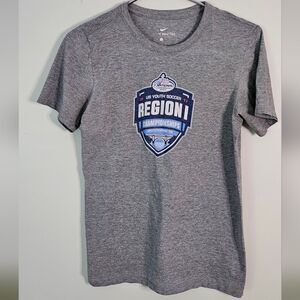 Nike Gray Short Sleeve Tee Athletic Style Size Small. GREAT 4 A BUNDLE!